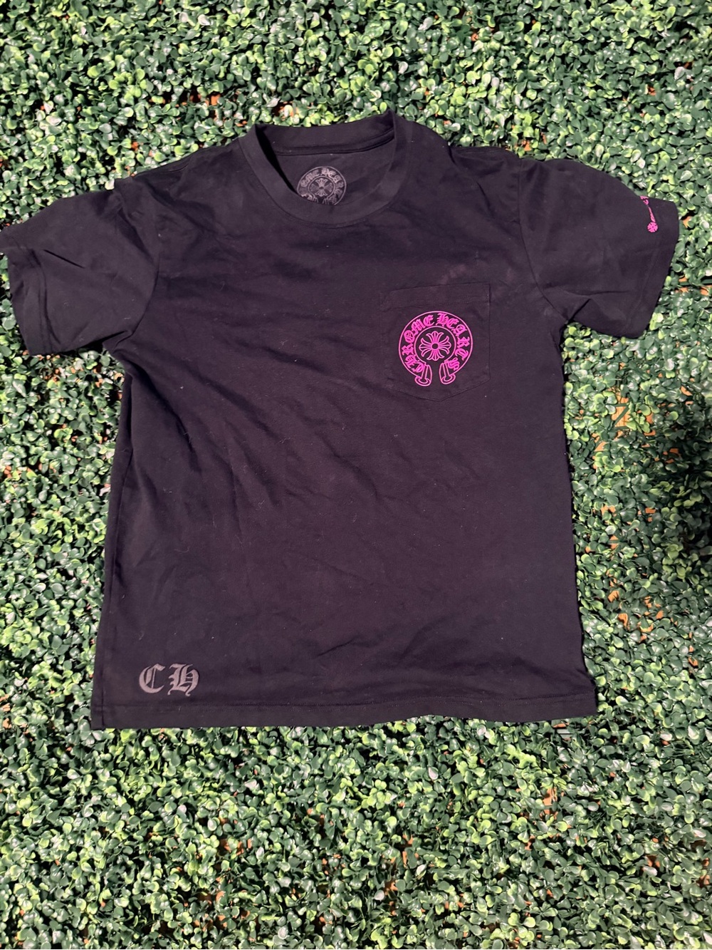 Goodfellow & Co Black Tee with Pink Chest Graphic